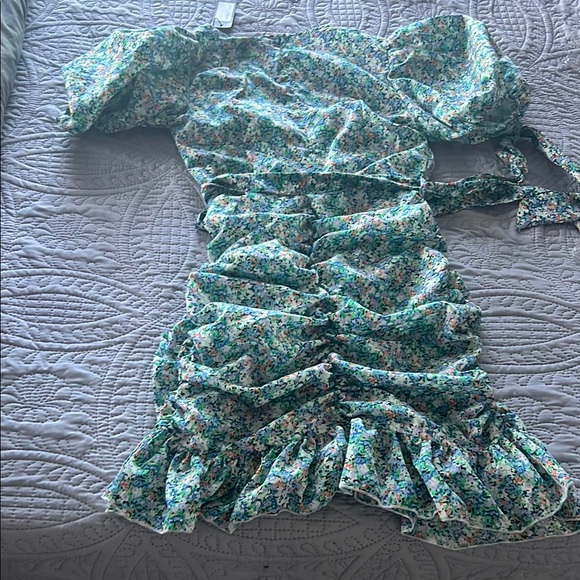 🩵 NWT Pretty Little Thing BLUE FLORAL CHIFFON PUFF SLEEVE RUCHED BODYCON DRESS 🩵 - Picture 7 of 7